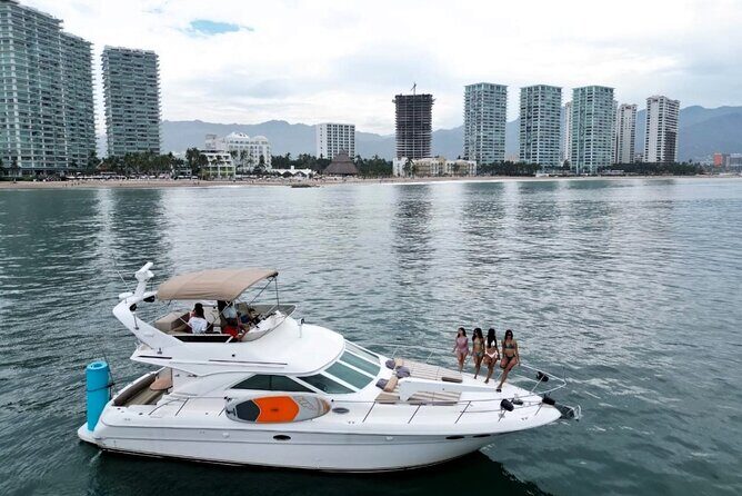 Private Yacht 4Hours Food & drinks included,price is only DEPOSIT - Who Will Love This Tour?