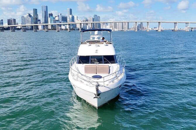 Private Yacht 60' +2 Jet Ski | + 1 Free Hour | Miami Yacht Rental - Practical Tips for Your Yacht Day