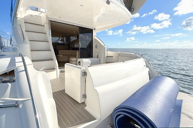 Private Yacht 60' +2 Jet Ski | + 1 Free Hour | Miami Yacht Rental - FAQs