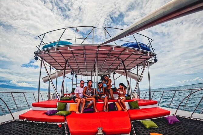 Private Yacht Charter ChicaFUN 3 Waterslides All Inclusive - An In-Depth Look at the Experience