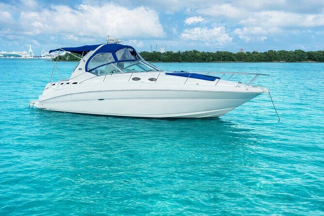 Private Yacht Rental 35ft in Miami - Key Points