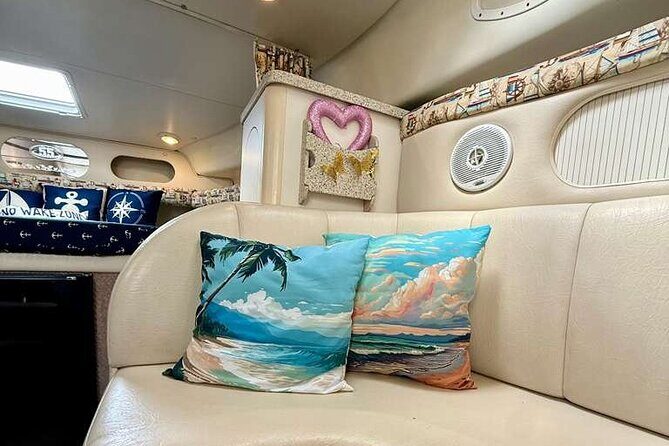 Private Yacht Rental 37 in Miami for 12 People - FAQs