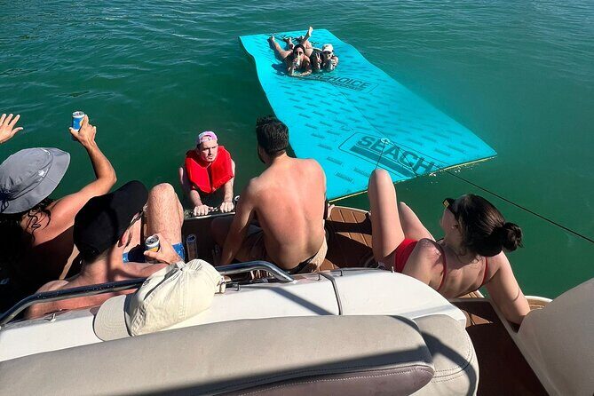 Private Yacht Rental 37Ft in Miami Up to 12 People - Punctuality and Scheduling—Why They Matter