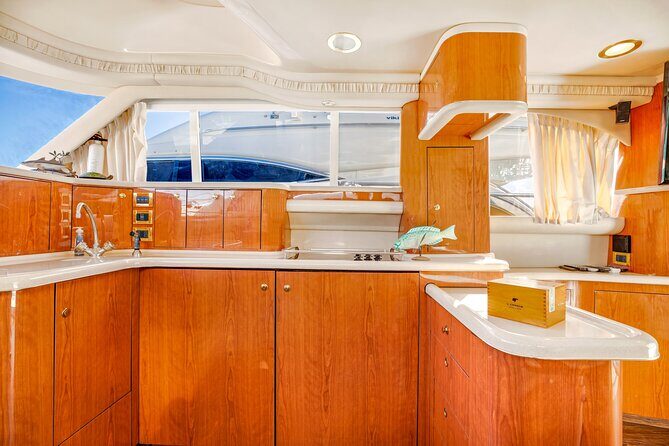 Private Yacht Rental 55 ft + 2 Jet Ski Rides | Miami Boat Tour - FAQ