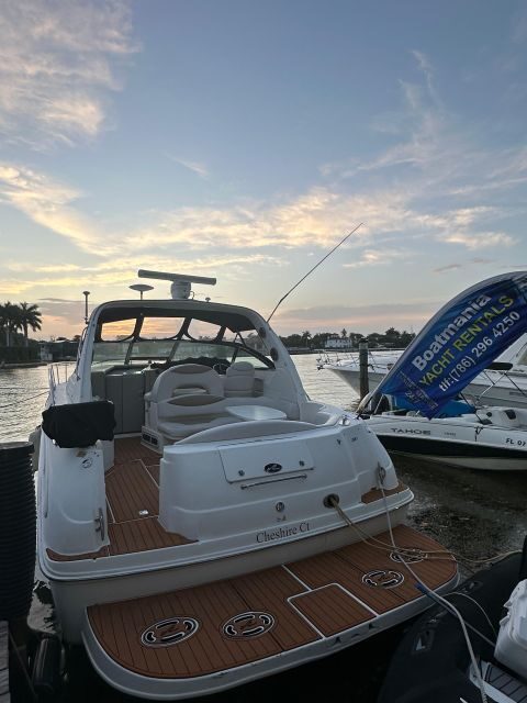 Private  Yacht Rentals  4h  Champagne gift - Who Will Love This Tour