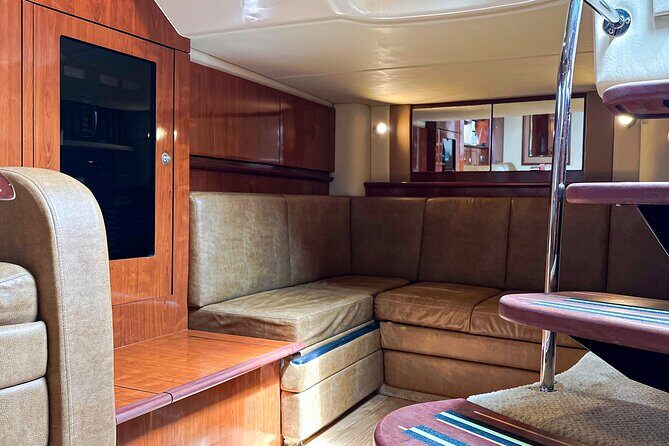 Private Yacht Sea Ray all-inclusive charter in Cabo - FAQ