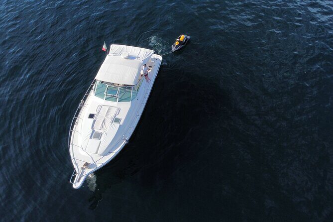 Private Yacht, Sightseeing, Snorkeling and Private beaches - Key Points