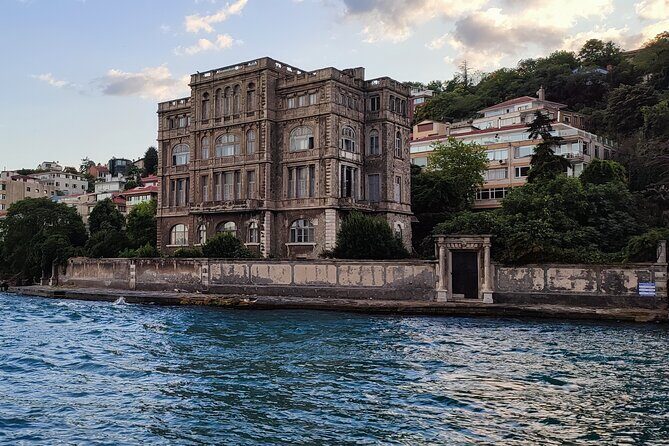 Private Yacht Tour on Bosphorus Istanbul - FAQs