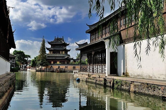 Private Zhujiajiao Water Town with VIP Class Night River Cruise - A Deep Dive into the Experience