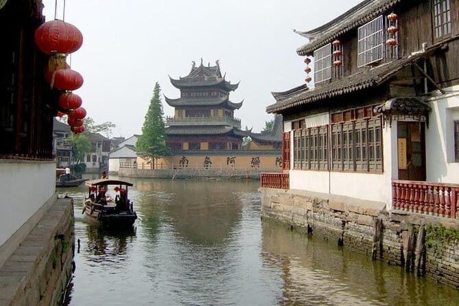 Private Zhujiajiao Water Town with VIP Class Night River Cruise - FAQ
