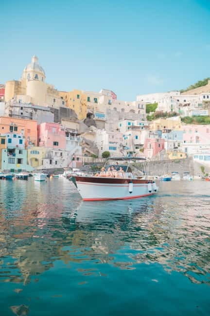 Procida: Complete boat tour of the island with swimming stops and snacks - A Closer Look at the Experience