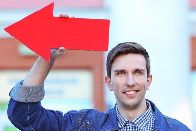 Professional Guide Services with social-distance bus - Key Points