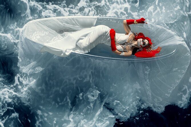 Professional Photo and Video Shoot in a Clear Kayak Cancun - Who Would Love It?