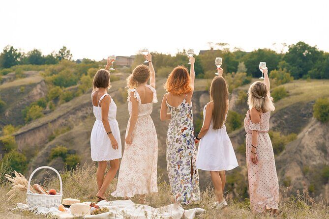 Provence Small Group Wine Full Day Tour in Chateauneuf du Pape vineyard from Aix - Key Points