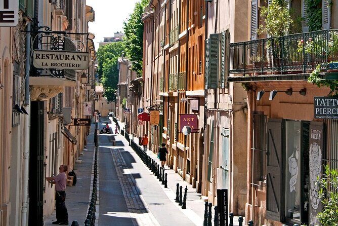 Provence, Vineyards and Lavender Fields Private Day Trip - FAQ