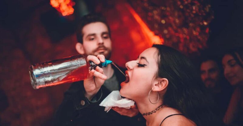 Pub Crawl - 1-hour Open Bar then Vip to 5 Clubs - Krakow - Practical Tips for Participants