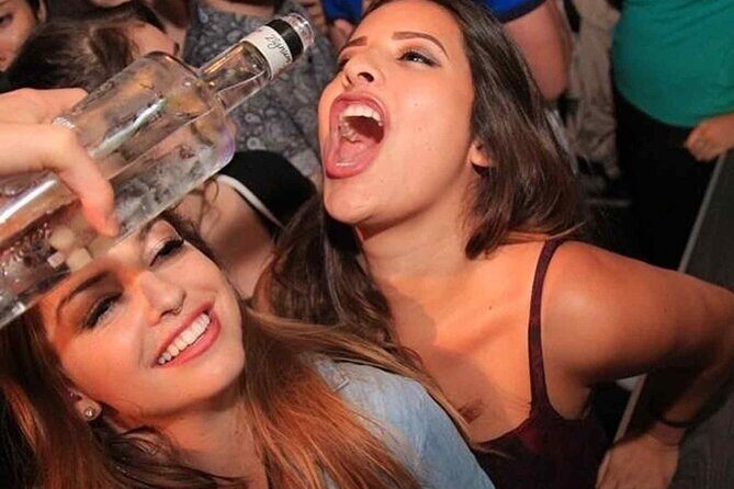 Pub Crawl Barcelona by EVOLVE The BEST night experience - The Overview: What Makes This Tour Stand Out?