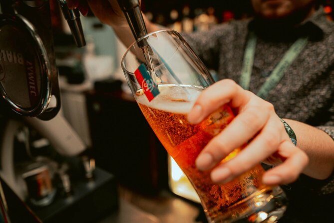 Pub Crawl + Unlimited Drinks + VIP entry + Drinking Games & Photographer - Who Is This Experience Best For?