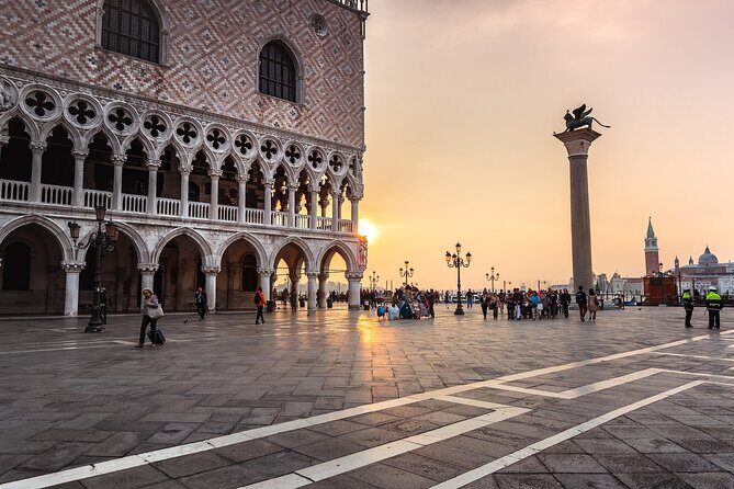 Public tour: Doge's Palace with St. Mark's Basilica & Gondolas - An In-Depth Look at the Venice Tour: What to Expect