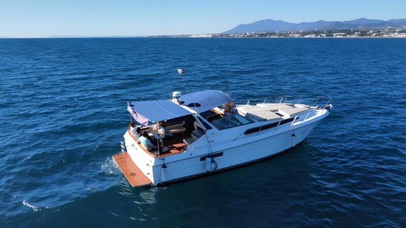PUERTO BANUS: YACHTS RENTAL FOR GROUP 1H - Key Points