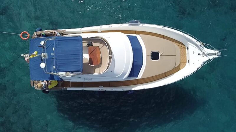 Puerto Colon : Shared/private boat trip with snack & Drinks - Who Should Book This Tour?