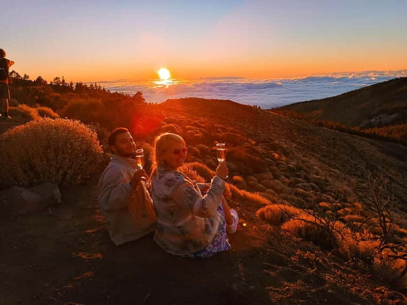 Puerto Cruz: VIP Teide Sunset & Stars, Guachiche Lunch+Cava - Key Points