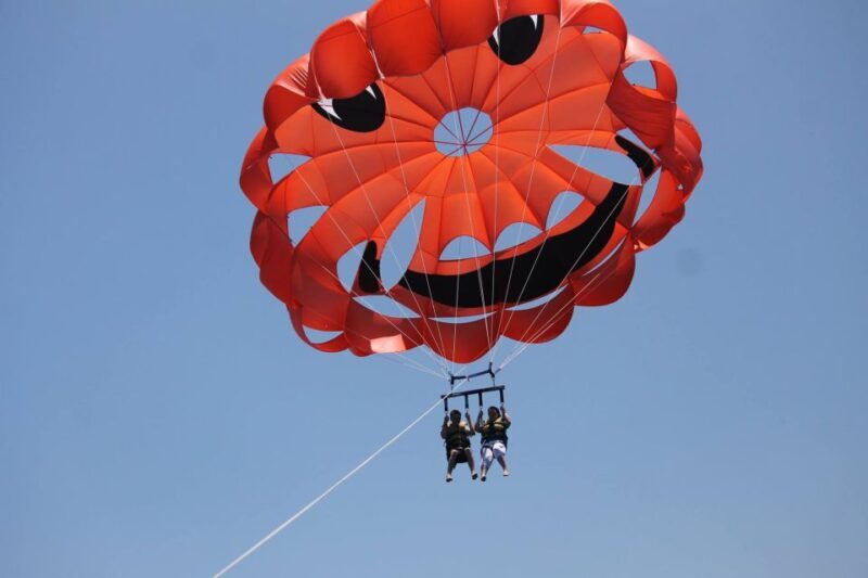 Puerto del Carmen: 10-Minute Parasailing Expereince - Who Will Love It?