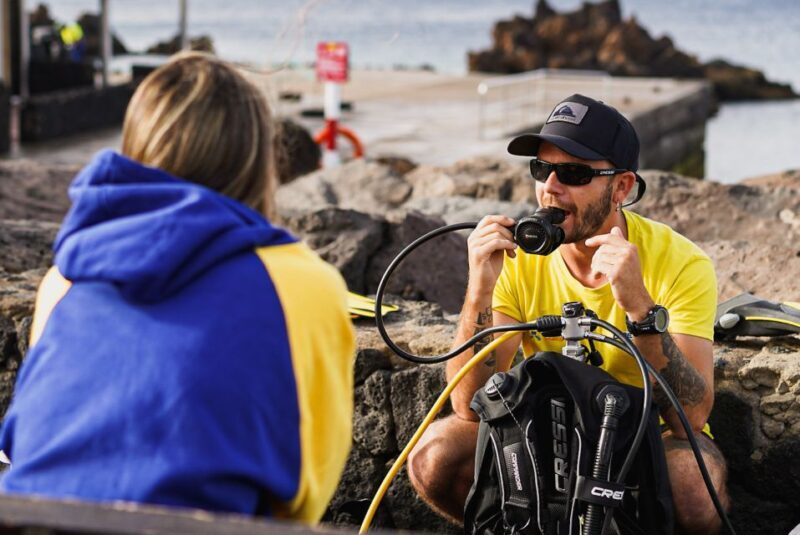 Puerto Del Carmen: Try Scuba Diving with 2 Dives and Photos - Practical Tips for Travelers