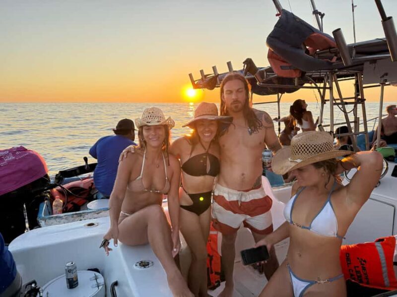Puerto Escondido: Boat tour to enjoy the sunset - Value and Cost Analysis