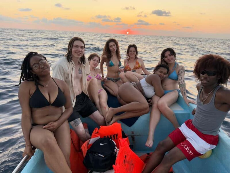 Puerto Escondido: Boat tour to enjoy the sunset - FAQ