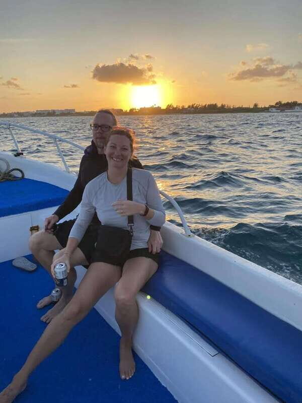 Puerto Morelos: Private Sunset Cruise with Snacks & Drinks - Puerto Morelos: Private Sunset Cruise with Snacks & Drinks