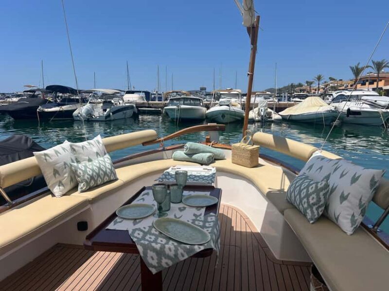 Puerto Portals: 100% electric Mallorcan boat tour with professional skipper - What You Need to Know Before Booking