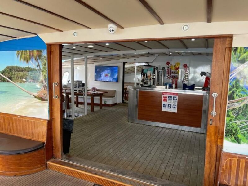 Puerto Rico : 2 hour Dolphin Catamaran Excursion - FAQ