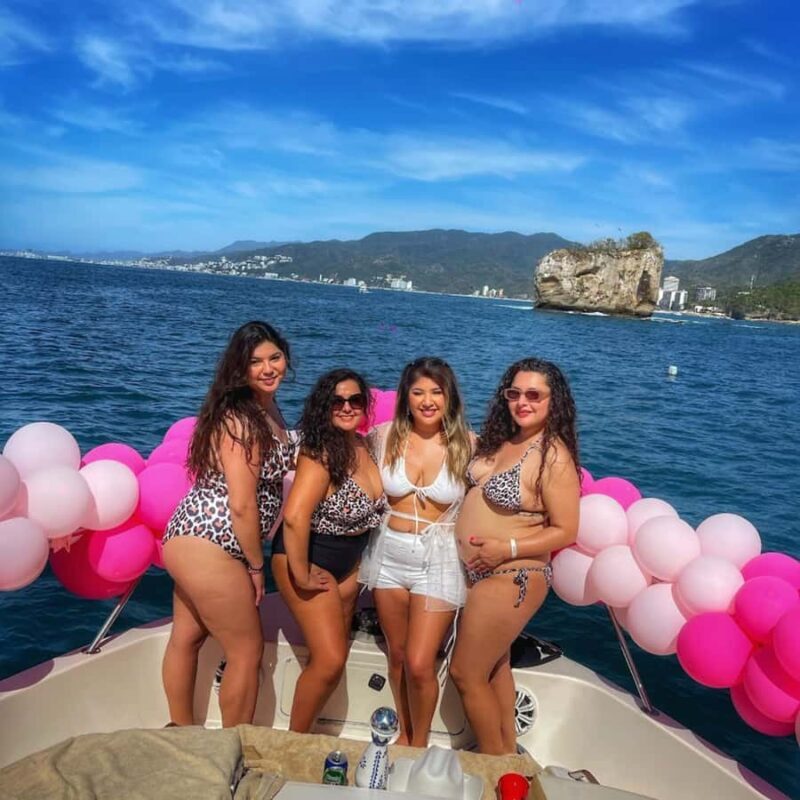 Puerto Vallarta: Bachelorette Yacht Tour of Iconic Beaches - The Experience: A Closer Look at the Yacht Tour