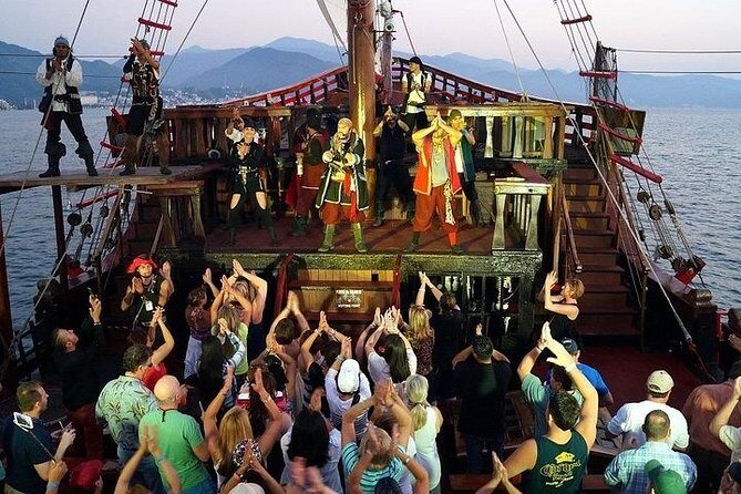 Puerto Vallarta Dinner Under the Sea and Pirate Show - The Sum Up