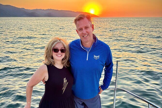 Puerto Vallarta: Luxury Yacht Sunset Cruise with open bar - FAQs