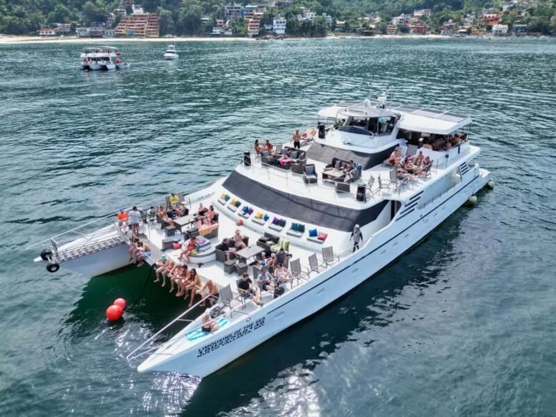 Puerto Vallarta: Private Mega Yacht Limousine of the Sea 1 - The Itinerary: Flexibility and Scenic Stops