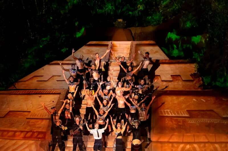 Puerto Vallarta Rhythms of the night, Show & Buffet dinner - Introduction