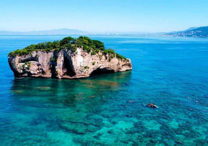 Puerto Vallarta: South Shore Sail, Snorkel and Beach - An In-Depth Look at the Puerto Vallarta South Shore Sail, Snorkel, and Beach Tour