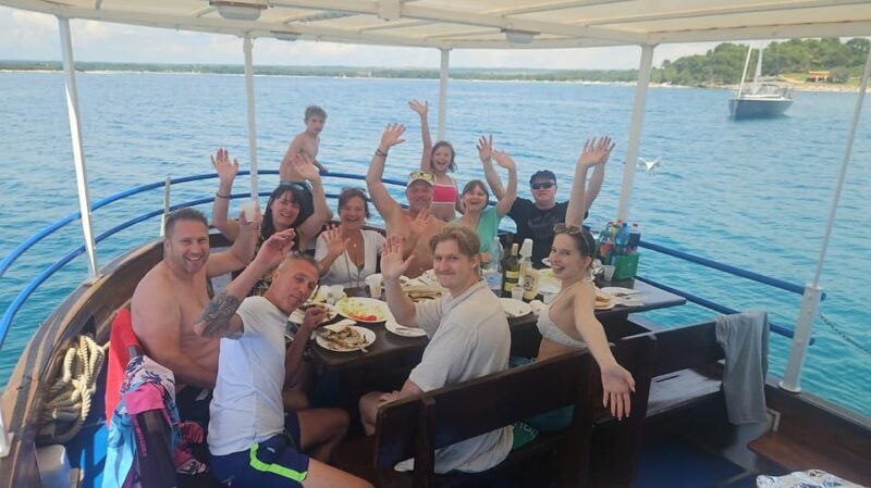 Pula: Private Dolphins & Sunset Tour With Dinner & Drinks - Who Should Consider This Tour?