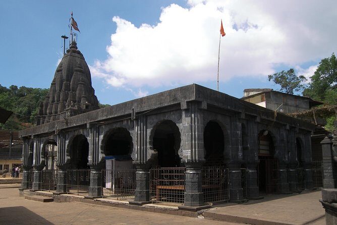 Pune to Bhimashankar Jyotirlinga - Exploring the Pune to Bhimashankar Jyotirlinga Tour: An Authentic Spiritual and Nature Escape