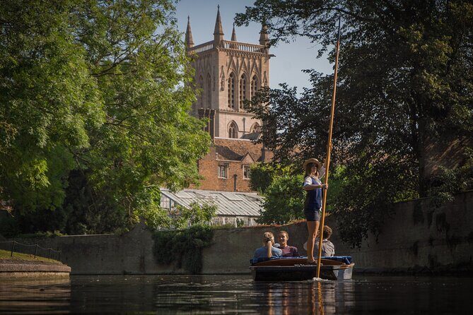 Punting Tour in Cambridge - Discover the Charm of Cambridge with a Punting Tour