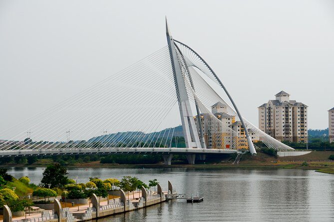 Putrajaya City Tour from Kuala Lumpur - Exploring Putrajaya: What You Can Expect
