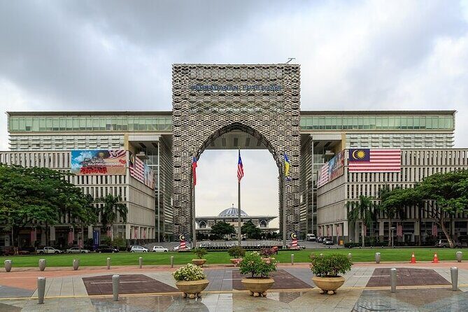 Putrajaya City Tour From Kuala Lumpur - The Sum Up