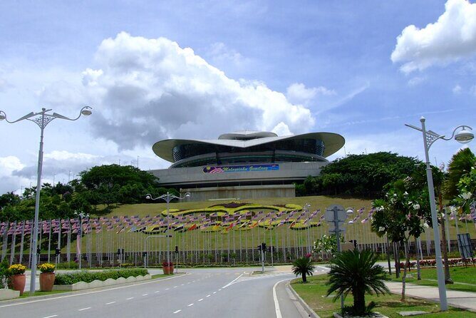 Putrajaya City Tour from Kuala Lumpur including Sightseeing Cruise - Frequently Asked Questions