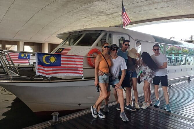 Putrajaya City Tour from Kuala Lumpur with Sight Seeing Cruise - An In-Depth Look at the Putrajaya Tour