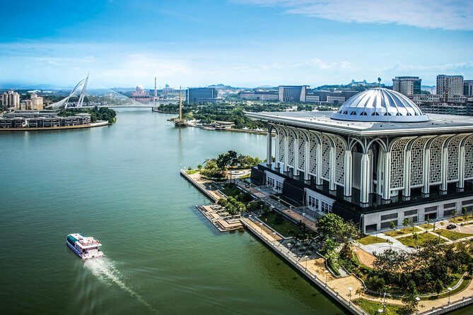 Putrajaya City Tour with Batu Caves and Agriculture Heritage Park - Who Should Consider This Tour?
