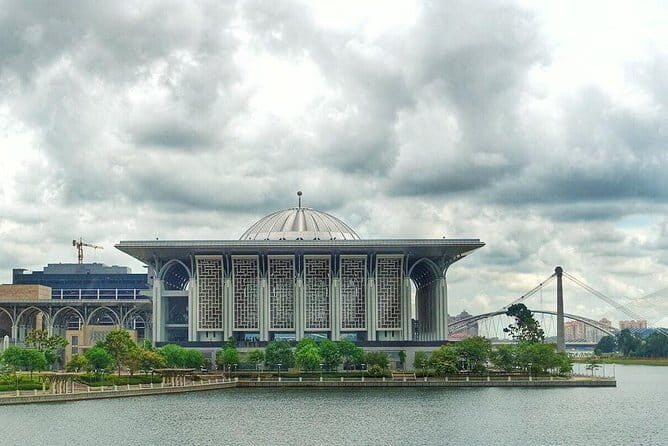 Putrajaya Full Day City Tour - Exploring Putrajaya: What to Expect from the Tour