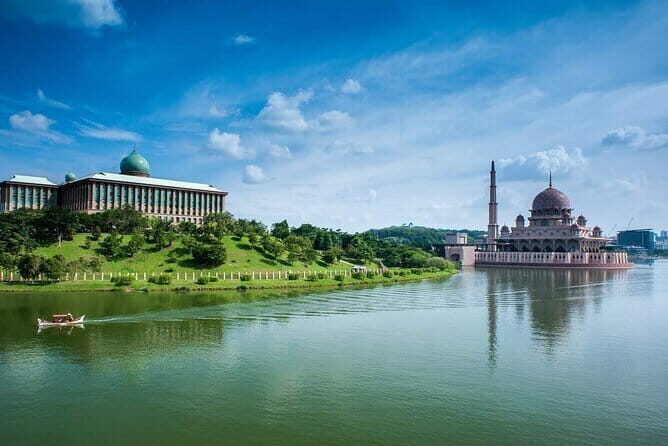 Putrajaya Open Air Tour from Kuala Lumpur with Sight SeeingCruise - Authentic Insights & Reviewer Tips