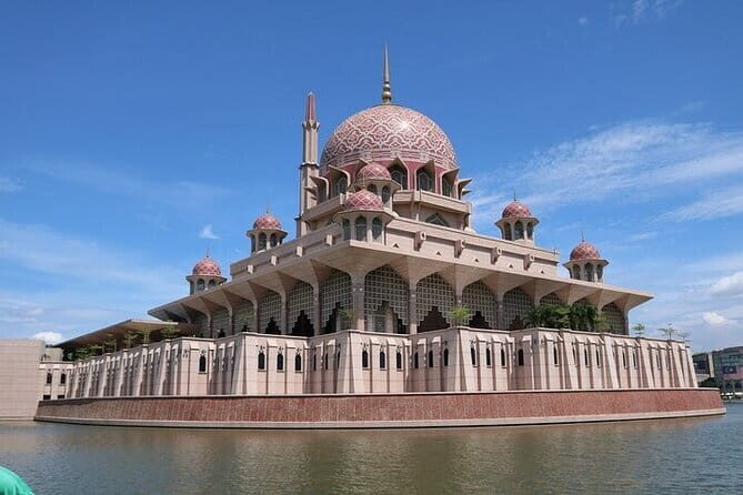 Putrajaya Tour From Kuala Lumpur Includes Batu Cave - The Sum Up